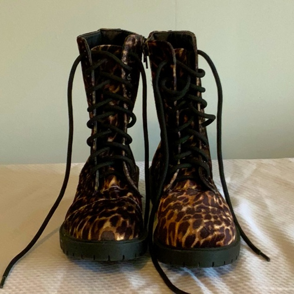 Leopard combat boots